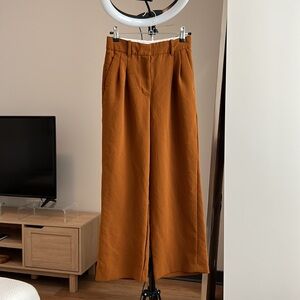 Aritzia Effortless Crop Pant